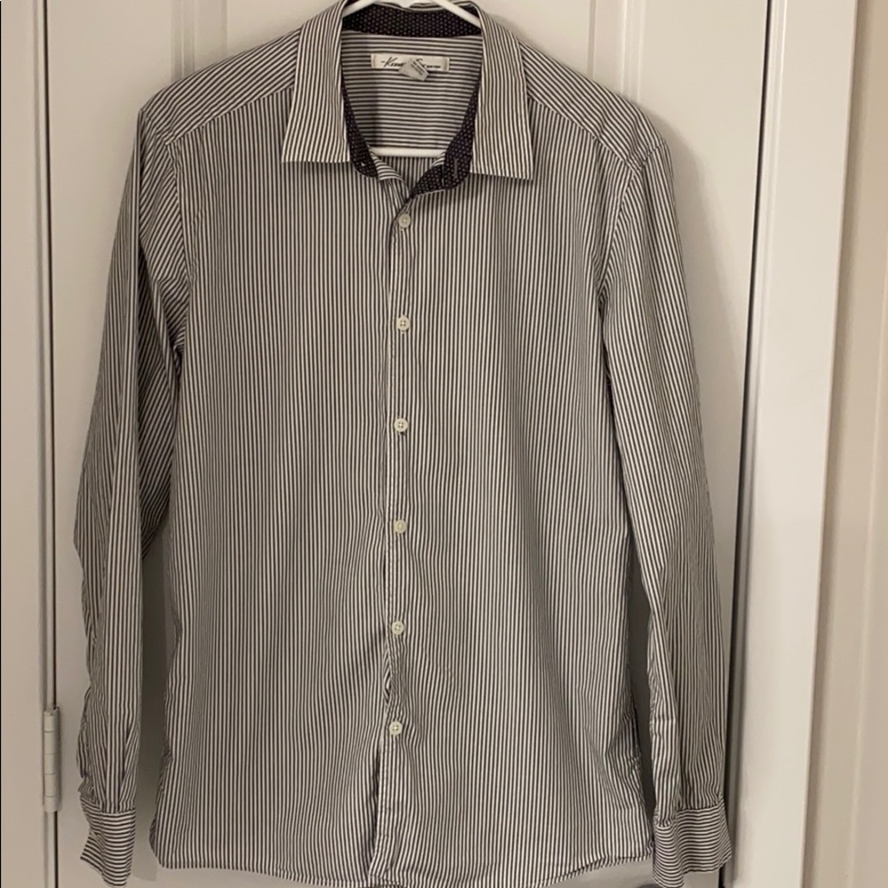 Men’s Kenneth Cole Button Down Size M